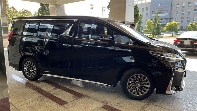 祕／會計師揭鍾東錦奢華公務車的高竿手法