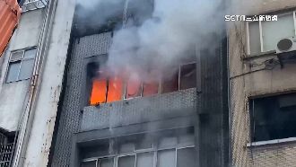 開「煤油暖爐」翻倒起火　2住戶及時逃出