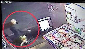 台中轎車撞機車1死2傷！駕駛逃逸畫面曝光