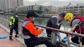 台南,年前,獨居,未婚,浮屍,老翁,安平運河,嚇壞