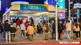 西門站六號出口(記者陳弋攝影)