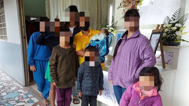南投單親11寶媽過勞染肺炎去世　家貧待援
