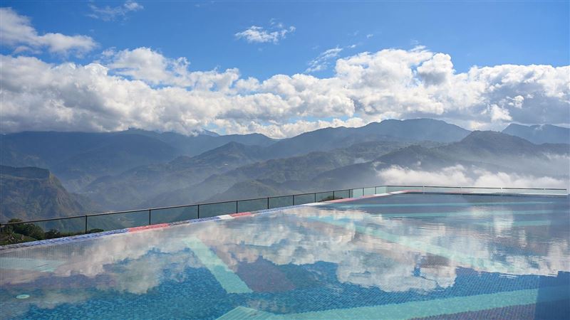 快訂房！阿里山英迪格「高空泳池」開放了