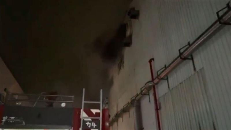 台光電火燒10小時飄惡臭　環保局將開罰