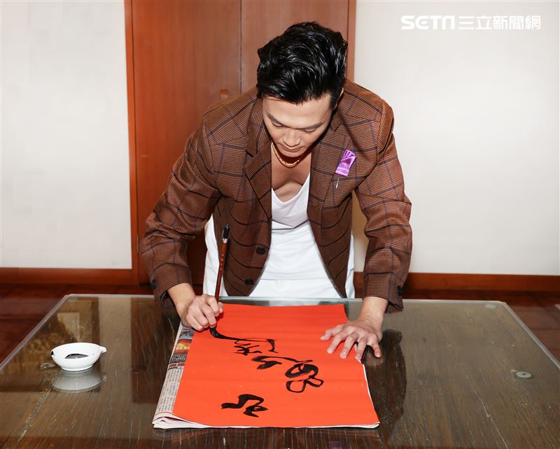 林俊逸三立新聞網專訪。（記者邱榮吉/攝影）