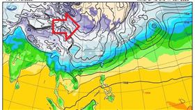 氣象局局長鄭明典表示，北極圈下來的冷高壓，可能影響年初二以後的天氣。（圖／翻攝自鄭明典臉書）