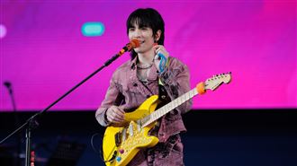 蕭敬騰手指骨裂首露面　現身萬人尾牙