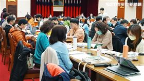 立法院經濟等五個委員會今（18）日審查全民共享經濟成果特別條例草案。（圖／記者盧素梅攝影)