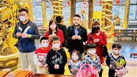 陳乃瑜、張銘祐走春拜廟（圖／陳乃瑜辦公室提供）（春節留稿，其餘勿用）