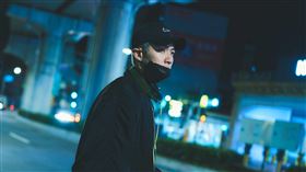 影帝柯震東演而優則導，初執導筒拍攝的劇情長片《黑的教育》入圍第59屆金馬獎四項大獎。（圖／禾豐九路提供）