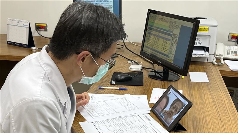 過年「快篩2條線」　192家醫院有視訊看診