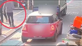 余天女兒余筱萍北市行車糾紛遭潑灑辣椒水。（圖／翻攝畫面）