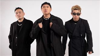 他怨夜市播911歌品味差！竟釣出健志神回