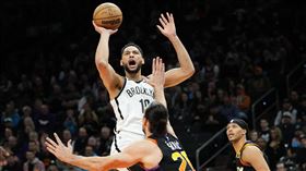 ▲西蒙斯（Ben Simmons）被趕出場，籃網不敵太陽吞4連敗。（圖／美聯社／達志影像）