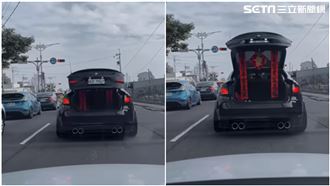 BMW突鬼切超車！後車箱「彈出這2行」拜年