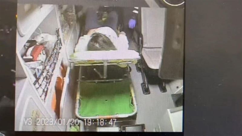 新竹|趕著來圍爐！竹縣男嬰「早1週報到」小年夜救護車上接生　警消感動 | 社會 | 三立新聞網  SETN.COM