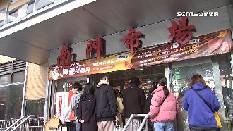 除夕圍爐年夜飯！南門市場熟食區湧人潮