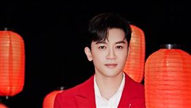 蘇有朋重返央視春晚！49歲超童顏嚇壞婆媽：怎麼還是五阿哥長相？。（圖／翻攝自蘇有朋微博）