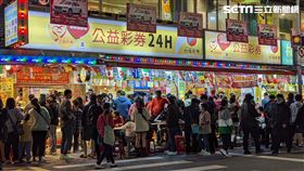 飛來發彩券行 彩券行 樂透 威力彩 大樂透 彩券 刮刮樂 過年 兔年 2000萬超級大紅包 1200萬大吉利（圖／記者戴玉翔攝影）