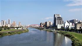 好天氣、大太陽、出遊(圖/記者邱榮吉攝影)