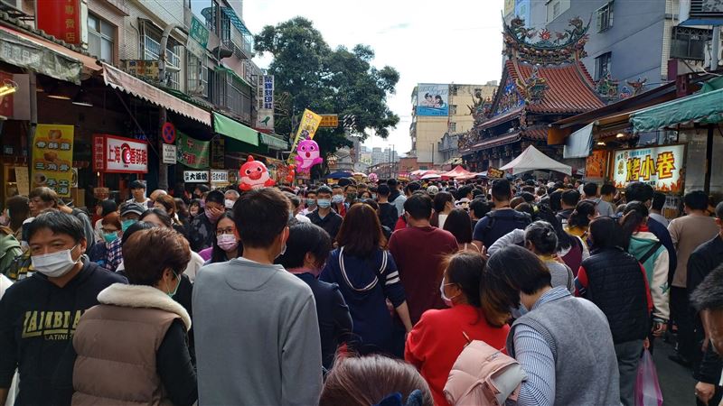 新／初一疫情降溫10%！本土18871、27歿