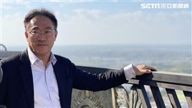 「台南豪宅王」張祐銘過年最愛與家人一起品嘗黑蒜烏骨雞湯。（圖／上曜提供）