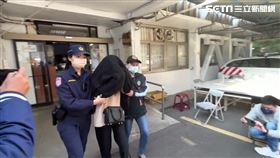 陳女酒駕行駛國一北上苗栗段時自撞，衍生2死9傷的連環車禍。（圖／翻攝畫面）