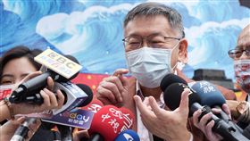 柯文哲關渡宮參香。（圖／民眾黨提供）