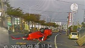 彰化,員警,撞擊,翻車,快官派出所（圖／翻攝畫面）