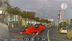 彰化,員警,撞擊,翻車,快官派出所（圖／翻攝畫面）