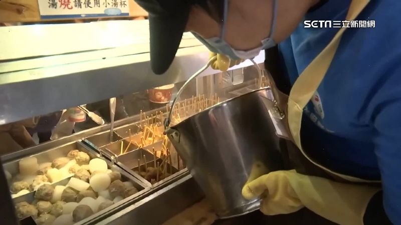 車潮湧國道服務區　關東煮店員補湯逾20次