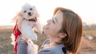 痛失艾成首個春節　王瞳曬愛犬照悲吐思念