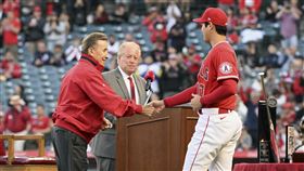 ▲天使隊老闆莫瑞諾（Arte Moreno）打消出售球隊念頭。（圖／美聯社／達志影像）