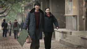 吳秀波,董潔,王大治。（年代提供