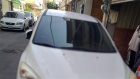 過年家門口被停車堵死　網見關鍵嘆：怪誰（圖／翻攝自PTT）