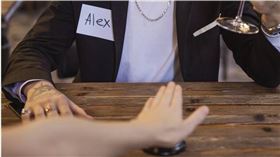 原PO表示，親戚每次相親都帶全家人到場。（示意圖／Pexels）