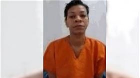 ▲女獄警被控多達70項罪名。（圖／翻攝自推特）