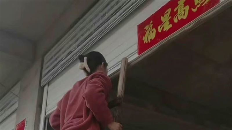 迎財神見福星低照　老闆見烏龍畫面流淚了