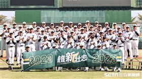 ▲台鋼雄鷹開訓，全隊球員合影。（圖／記者劉彥池攝影）