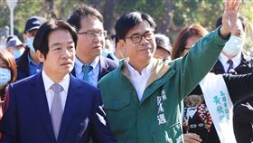 賴清德、陳其邁高雄發放福袋（圖／翻攝自陳其邁臉書）