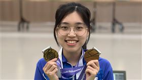 國體大劉恆妤好事成雙  全大運混雙也摘金國立體大新鮮人劉恆妤（圖）日前在全大運女子10公尺空氣手槍奪得首金，10日和學長郭冠廷聯手在10公尺空氣手槍混雙摘金，好事成雙。中央社記者龍柏安攝  111年5月10日