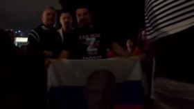 喬科維奇的父親瑟強與普丁粉絲合照
翻攝自@BenRothenberg推特