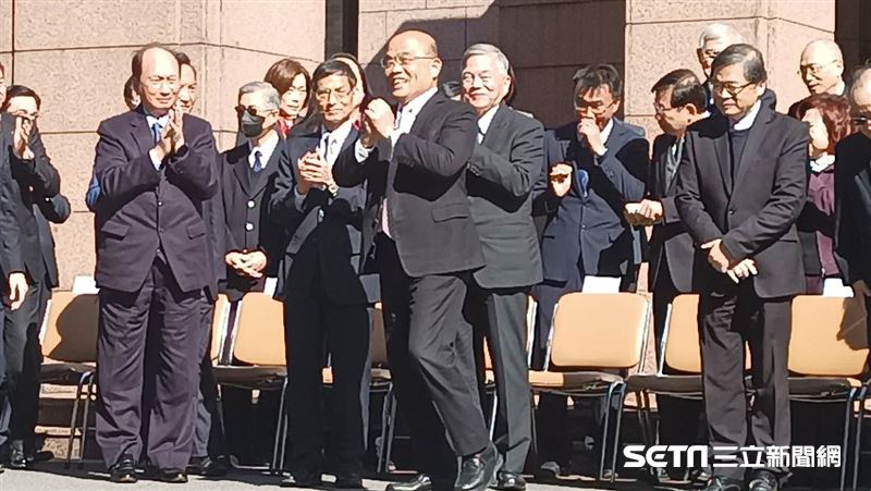 率內閣總辭　蘇貞昌贈閣員茶葉隱含深意