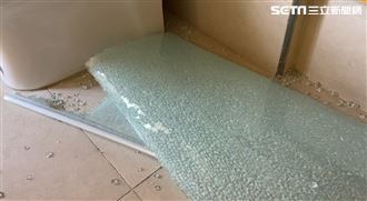 泡湯推玻璃門瞬間「爆裂」　驚恐還原現場