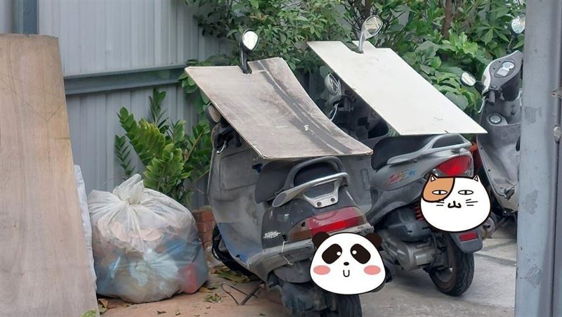 機車蓋破爛木板她吐槽！內行揭超神5功能