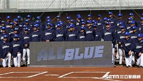 富邦悍將年度新口號喊出「ALL BLUE」。（圖／記者蔡厚瑄攝影）