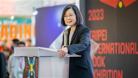 蔡英文總統今（31）日出席「2023台北國際書展」開幕典禮。（圖／總統府提供)