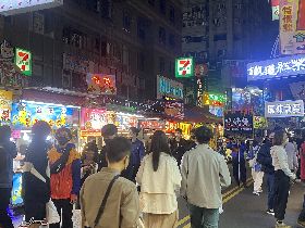 春節連假台中一中商圈人氣旺