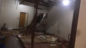 裝潢工撿到客戶祖母一包黃金　抬頭驚見「死去阿嬤」道謝！▲（圖／翻攝自靈異公社臉書）