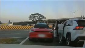 高雄,國道10號,保時捷,女駕駛,追撞,車門